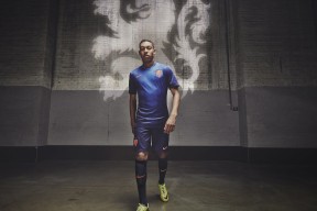 FIFA World Cup 2026赛事概览-双线告捷！阿扎伦卡绝境翻盘头名晋级，TES逆天团战再下一城
